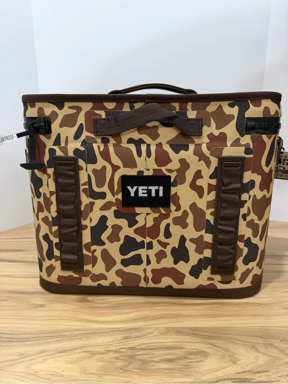 Yeti Hopper Flip 18 Wetlands Camo